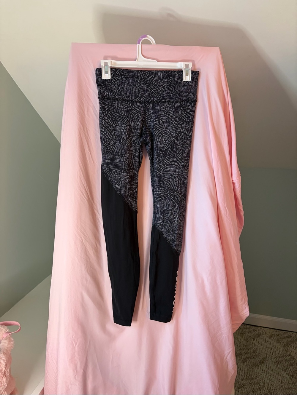 Peloton x Lululemon black & white leggings size small